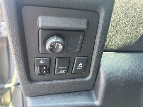Used 2013 Nissan Rogue SL AWD/4WD image 10