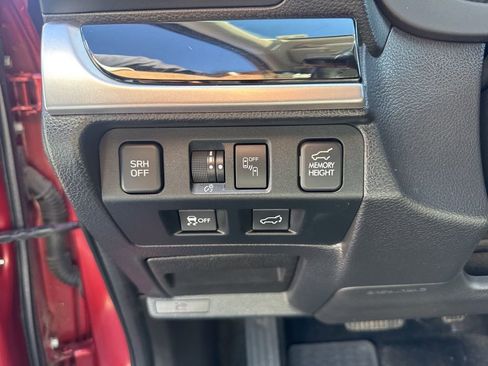 Used 2017 Subaru Forester 2.5i Touring AWD/4WD image 22