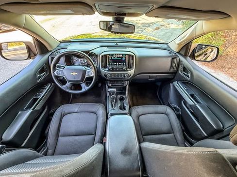 Used 2017 Chevrolet Colorado LT RWD image 6