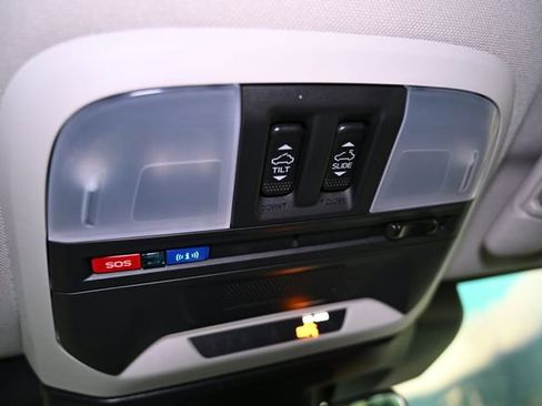 Used 2025 Subaru Crosstrek 2.0i Premium image 42