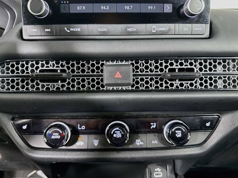 Used 2025 Honda HR-V Sport image 17