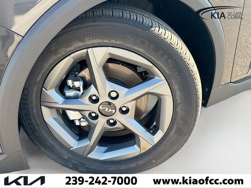 New 2025 Kia K4 LXS image 37