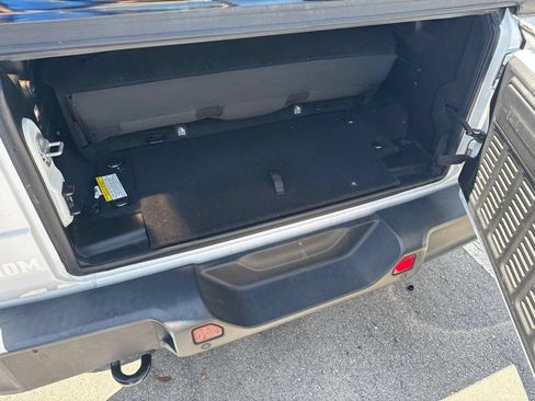 Used 2019 Jeep Wrangler Sport AWD/4WD image 31