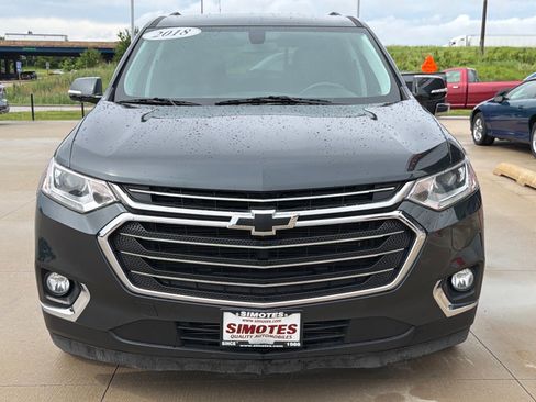 Used 2018 Chevrolet Traverse LT AWD/4WD image 3