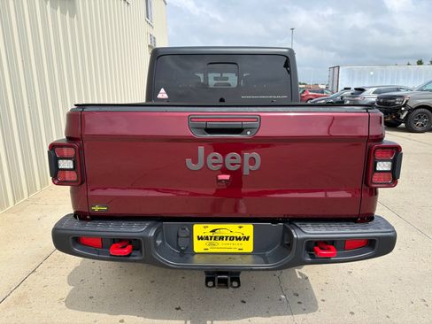 Used 2021 Jeep Gladiator Rubicon AWD/4WD image 6