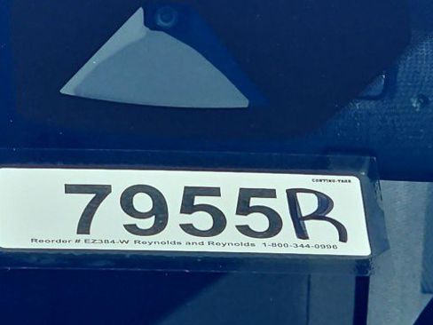 Used 2025 Nissan Versa SV FWD image 33