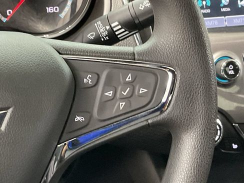 Used 2017 Chevrolet Cruze LT w/ Sun And Sound Package FWD image 10