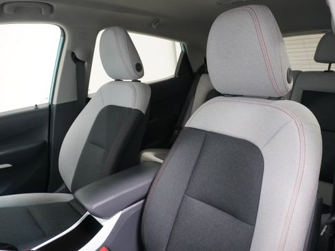 Used 2020 Chevrolet Bolt LT image 11