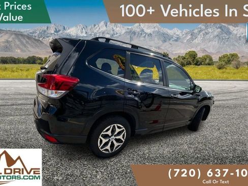 Used 2022 Subaru Forester Premium AWD/4WD image 5
