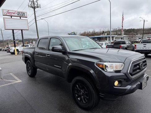 Used 2022 Toyota Tacoma SR5 image 3