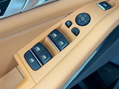 Used 2024 BMW X5 xDrive40i w/ Climate Comfort Package image 17