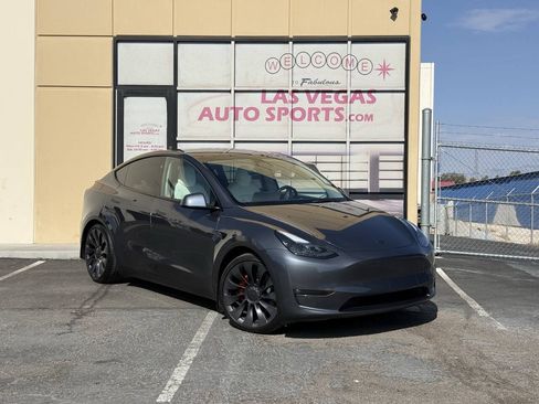 Used 2023 Tesla Model Y Performance AWD/4WD image 2