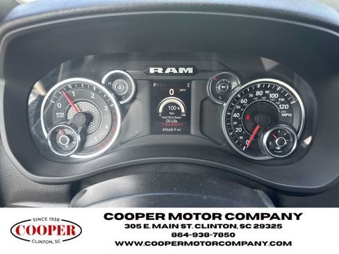 Used 2024 RAM 2500 Big Horn AWD/4WD image 25