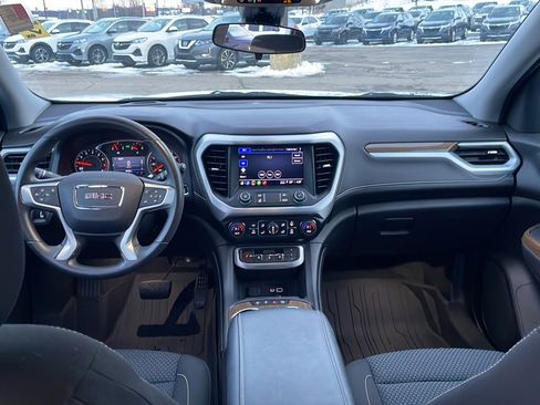 Used 2023 GMC Acadia SLE w/ Driver Convenience Package image 14