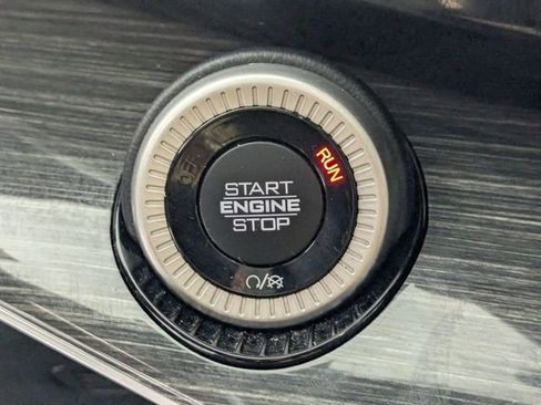 Used 2022 Jeep Wagoneer Series III w/ Premium Group I image 26