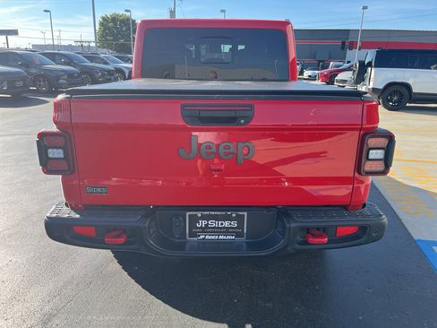 Used 2021 Jeep Gladiator Rubicon AWD/4WD image 8