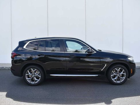 Used 2024 BMW X3 xDrive30i w/ Premium Package AWD/4WD image 3
