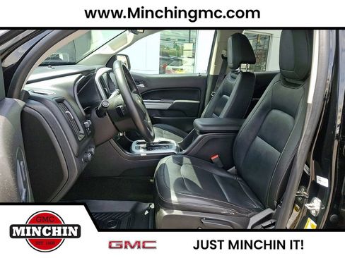 Used 2016 Chevrolet Colorado LT w/ Midnight Edition AWD/4WD image 13