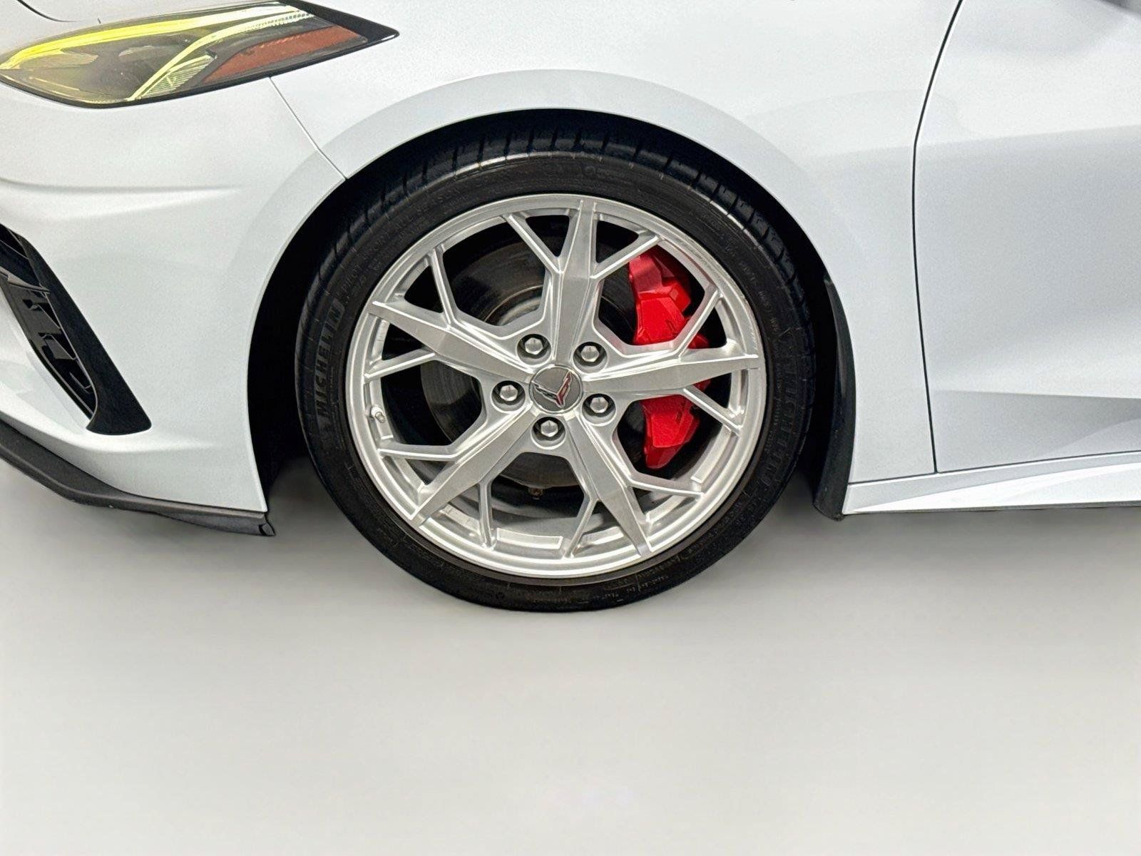 Used 2021 Chevrolet Corvette Stingray Preferred Cpe w/ Z51 Performance Package RWD image 30