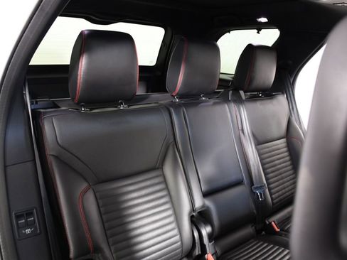 Used 2019 Land Rover Discovery HSE AWD/4WD image 23