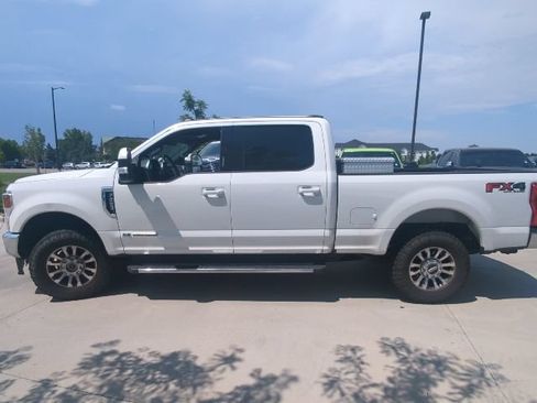 Used 2022 Ford F250 Lariat w/ Lariat Value Package AWD/4WD image 2