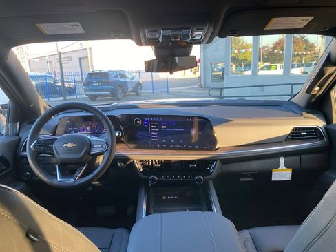 New 2026 Chevrolet Tahoe LT image 3