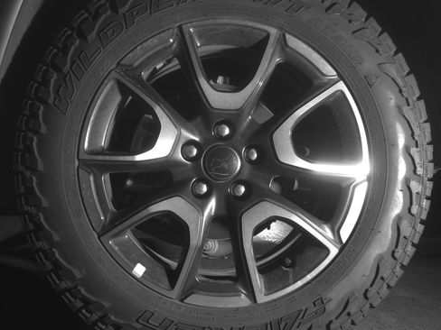 Used 2025 Jeep Compass Trailhawk image 14