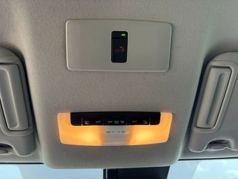 Used 2025 Nissan Versa SR w/ Trunk Package FWD image 23