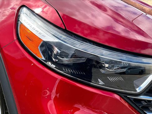 Certified 2022 Ford Explorer XLT w/ Equipment Group 202A image 27