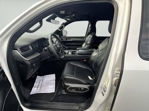 Used 2024 Jeep Wagoneer Series III image 12