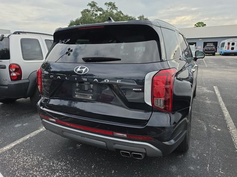 Used 2024 Hyundai Palisade Limited AWD/4WD image 4