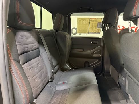 Used 2023 Nissan Frontier PRO-4X w/ Tow Package AWD/4WD image 15