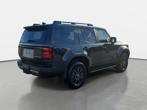 Used 2024 Toyota Land Cruiser image 5