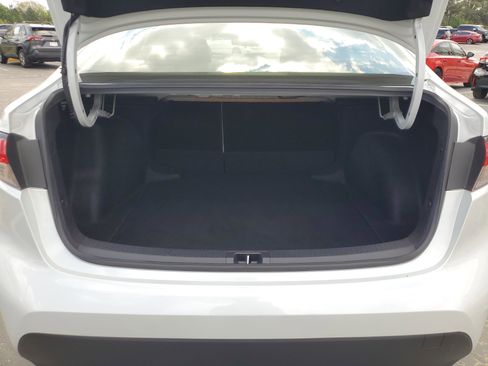 Used 2024 Toyota Corolla LE FWD image 8