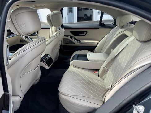 Used 2021 Mercedes-Benz S 580 4MATIC Sedan image 33