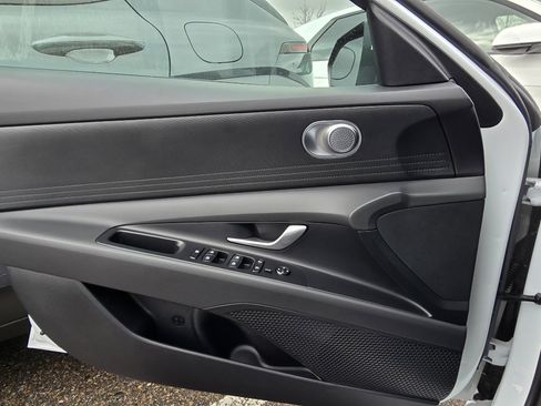 New 2026 Hyundai Elantra Blue image 17