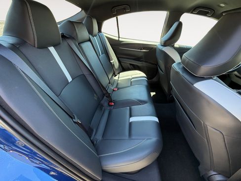 Used 2025 Toyota Camry SE FWD image 18