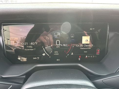 New 2026 GMC Acadia Elevation image 16