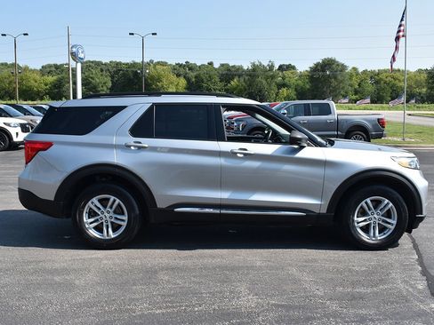 Certified 2024 Ford Explorer XLT w/ Equipment Group 202A AWD/4WD image 13