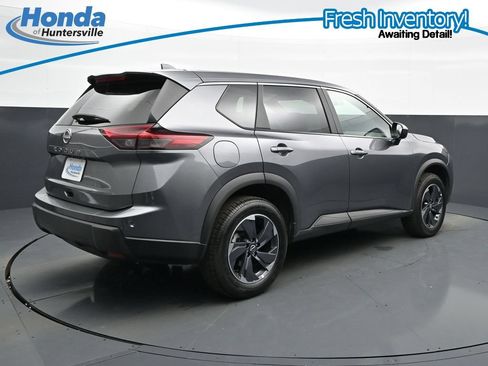 Used 2025 Nissan Rogue SV FWD image 10