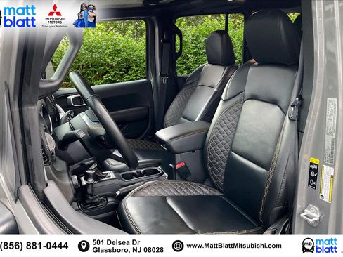 Used 2022 Jeep Wrangler Unlimited Sahara image 25