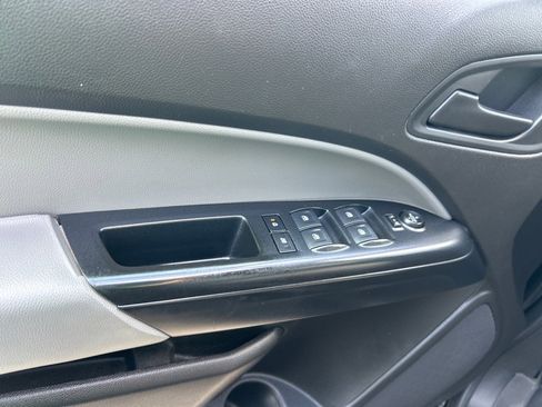 Used 2017 Chevrolet Colorado W/T w/ WT Convenience Package AWD/4WD image 10