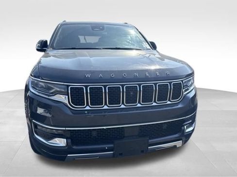 Used 2023 Jeep Wagoneer L Series III w/ Premium Group I AWD/4WD image 5