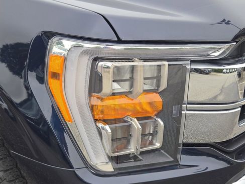 Used 2022 Ford F150 Lariat w/ Trailer Tow Package image 27