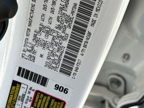 Used 2021 Toyota Tacoma TRD Off-Road w/ Technology Package image 38