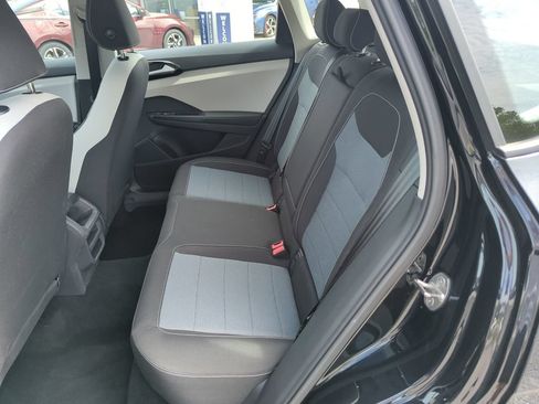 Used 2025 Volkswagen Taos S AWD/4WD image 28