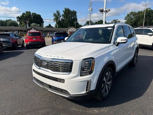 Used 2020 Kia Telluride EX w/ EX Premium Package AWD/4WD image 3
