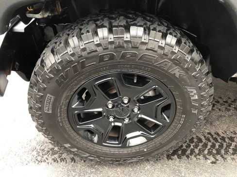 Used 2015 Jeep Wrangler Sport image 10