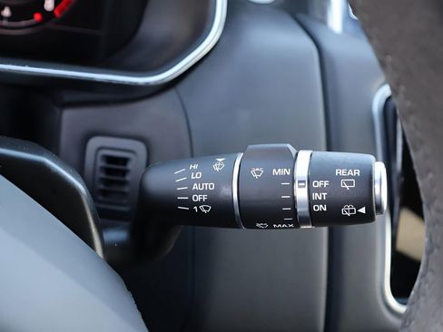 Used 2020 Land Rover Range Rover Sport HST image 33