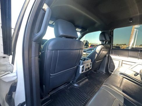 Used 2022 Ford F250 Lariat w/ Black Appearance Package AWD/4WD image 41